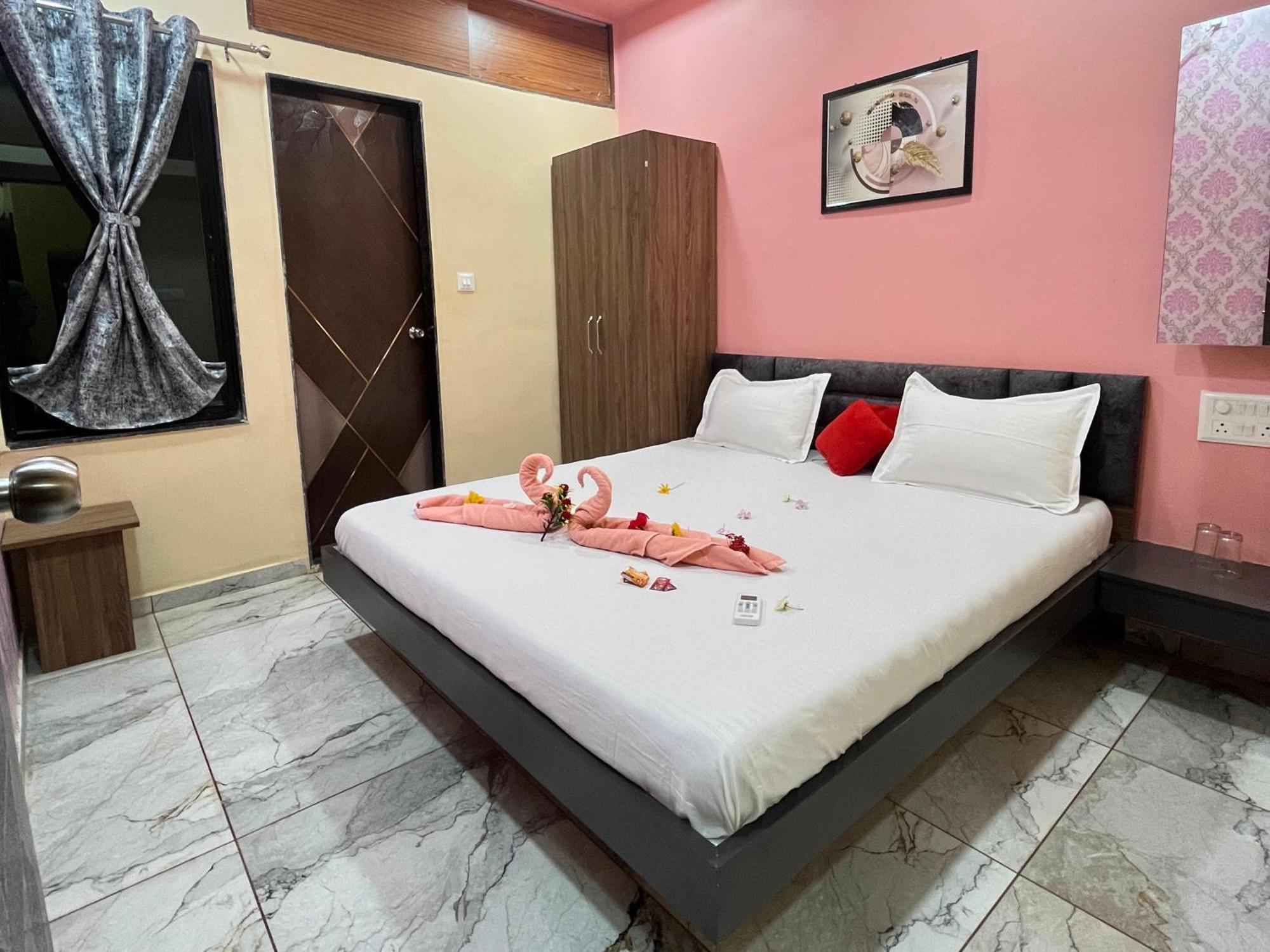 Jai Swaminarayan Delux Homestay Garudeshwar Luaran gambar