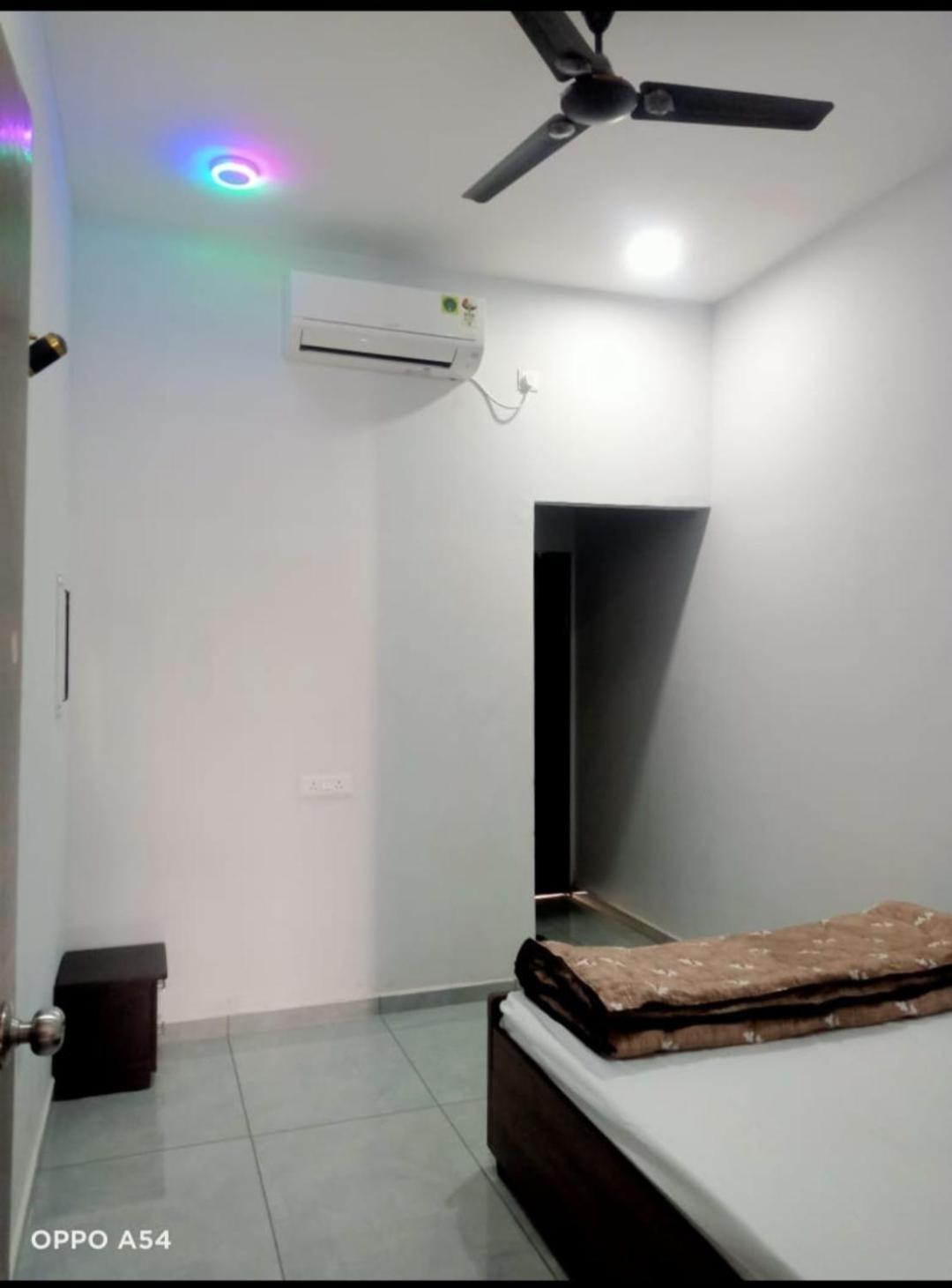 Jai Swaminarayan Delux Homestay Garudeshwar Luaran gambar